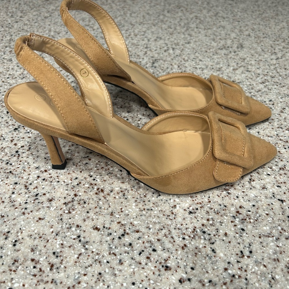 Coutgo Suede Heel - Picture 4 of 6